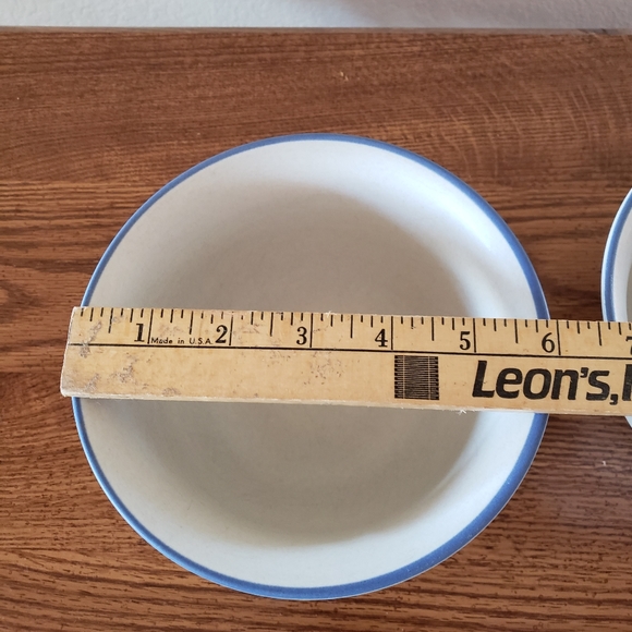 2 Yorktown Pfaltzgraff Cereal Bowls. Slightly used but like new condition. - Picture 4 of 4